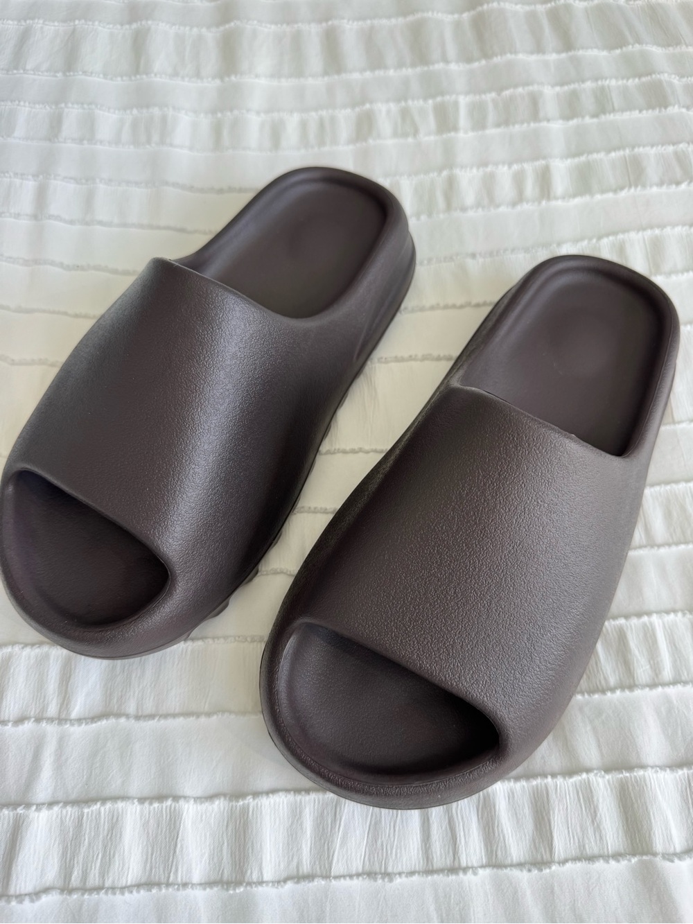 Yeezy Men’s Slide Sandals in Dark Brown